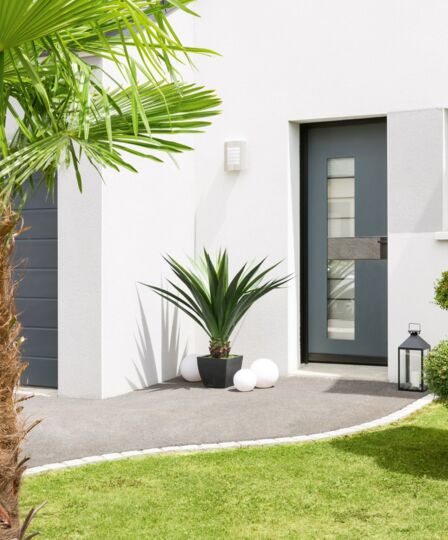 Porte d'entrée vitrée dans le 91 pour plus de luminosité : les conseils de JMG Baie